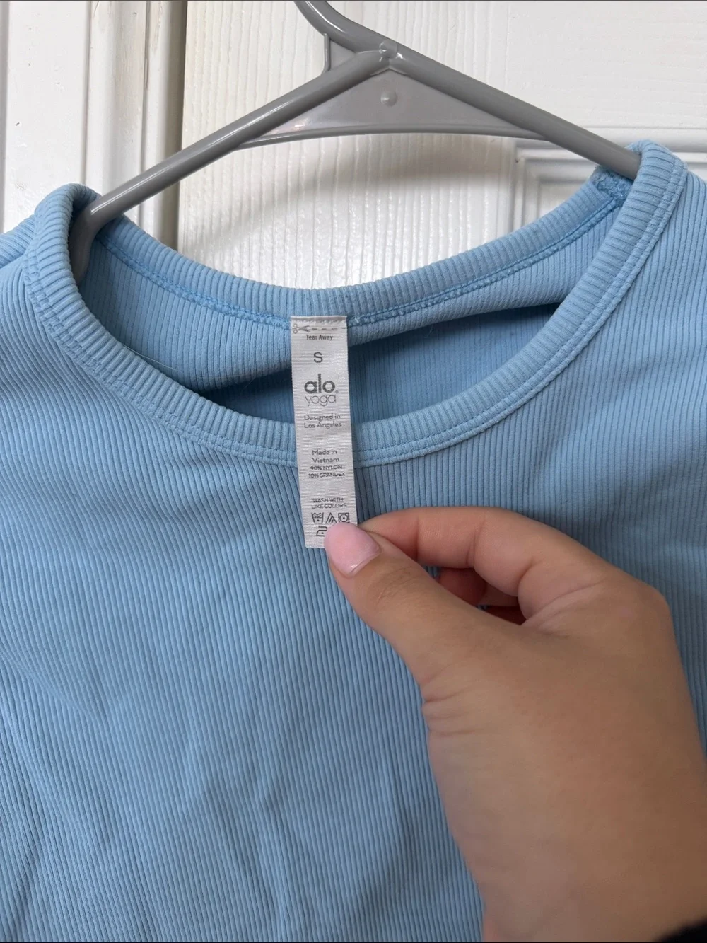 ALO Yoga Sky Blue Ribbed Crop Tee - Picture 2 of 3